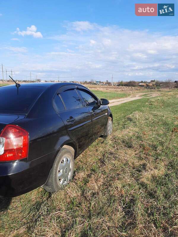 Седан Hyundai Accent 2008 в Сумах