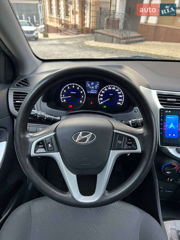 Седан Hyundai Accent 2011 в Киеве