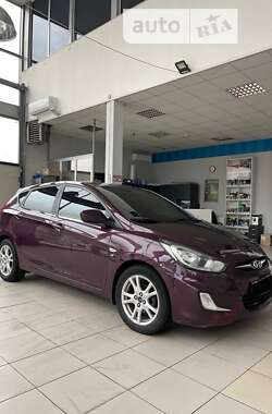 Хетчбек Hyundai Accent 2012 в Києві