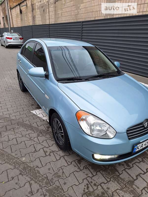 Седан Hyundai Accent 2008 в Киеве