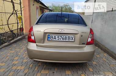 Седан Hyundai Accent 2006 в Первомайске