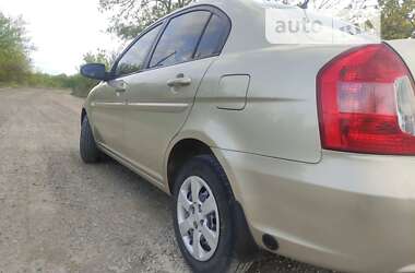 Седан Hyundai Accent 2006 в Первомайську