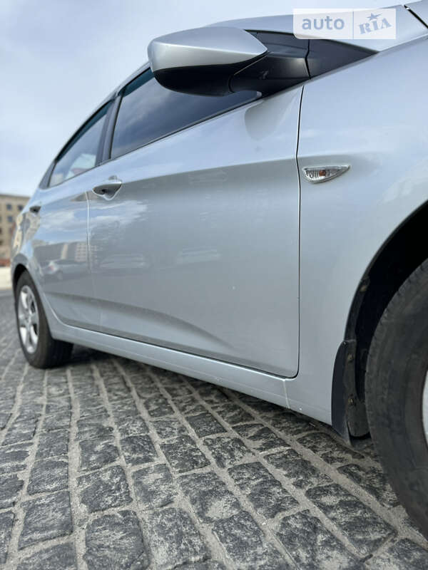 Седан Hyundai Accent 2012 в Харькове