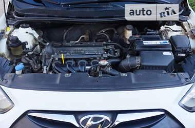 Седан Hyundai Accent 2013 в Полтаві