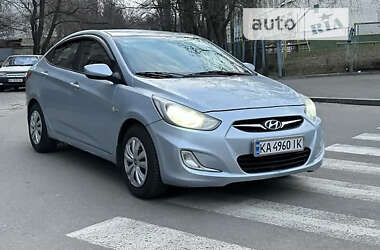 Седан Hyundai Accent 2012 в Путивлі