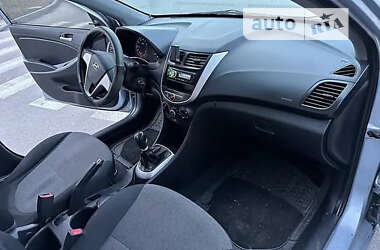 Седан Hyundai Accent 2012 в Путивлі