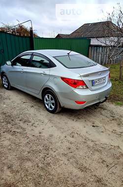 Седан Hyundai Accent 2011 в Сумах