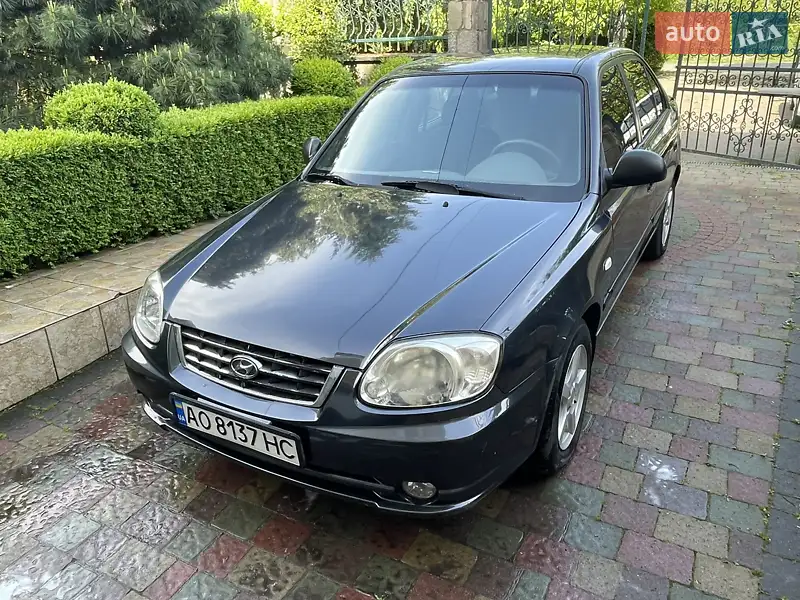 Hyundai Accent