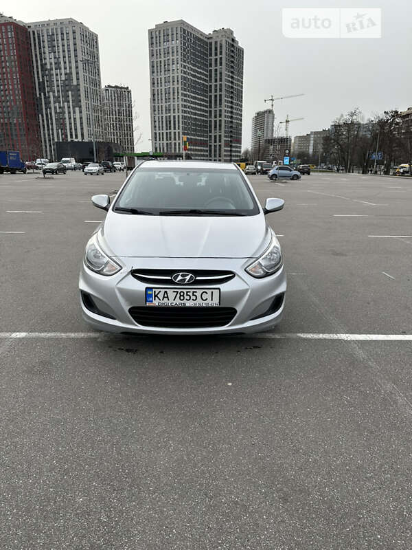 Седан Hyundai Accent 2015 в Киеве