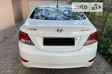 Седан Hyundai Accent 2013 в Рени