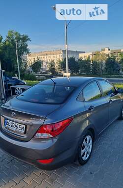 Седан Hyundai Accent 2013 в Львове