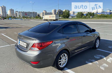 Седан Hyundai Accent 2011 в Киеве