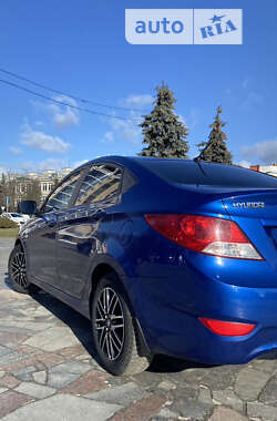 Седан Hyundai Accent 2012 в Кременчуці