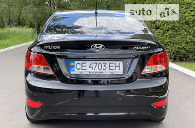 Седан Hyundai Accent 2012 в Чернівцях