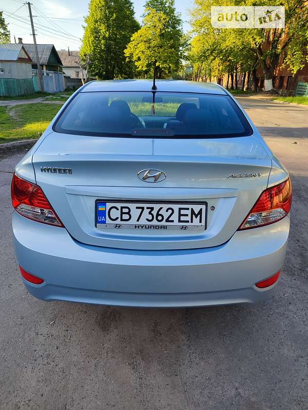 Седан Hyundai Accent 2011 в Чернігові