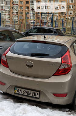 Хетчбек Hyundai Accent 2013 в Києві