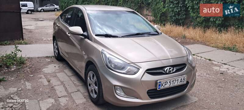 Седан Hyundai Accent 2012 в Запоріжжі