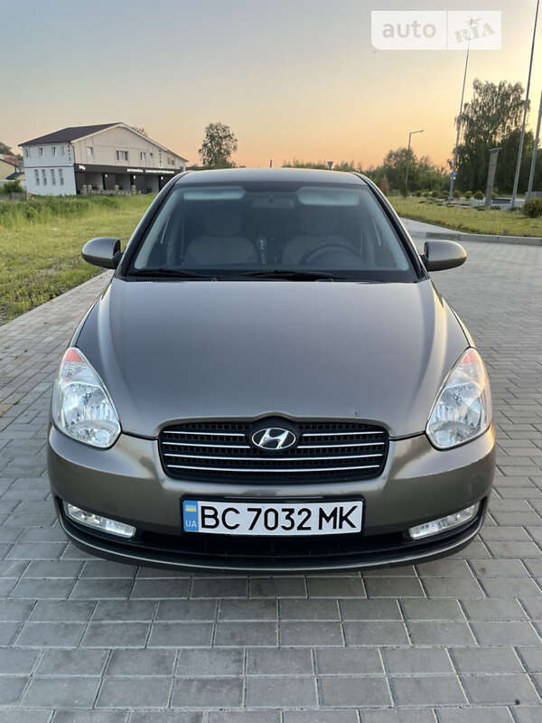 Седан Hyundai Accent 2008 в Червонограді