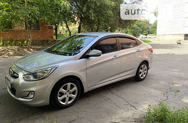 Седан Hyundai Accent 2011 в Умані