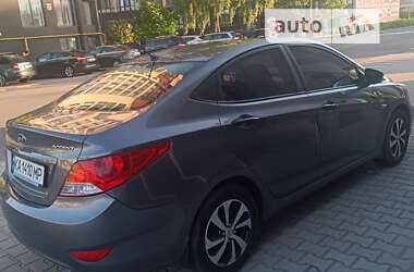 Седан Hyundai Accent 2014 в Вишневом
