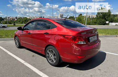 Седан Hyundai Accent 2013 в Виннице