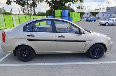 Седан Hyundai Accent 2010 в Умані