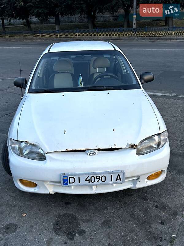 Седан Hyundai Accent 1998 в Черкасах
