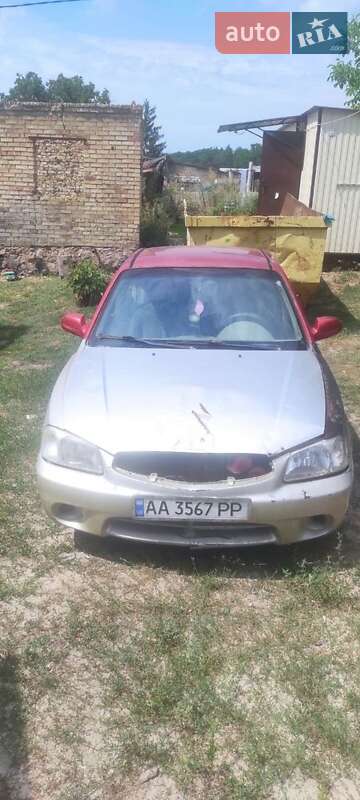 Седан Hyundai Accent 1999 в Киеве