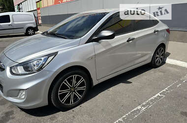 Седан Hyundai Accent 2011 в Киеве