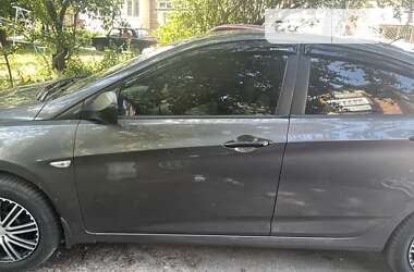 Седан Hyundai Accent 2011 в Конотопе