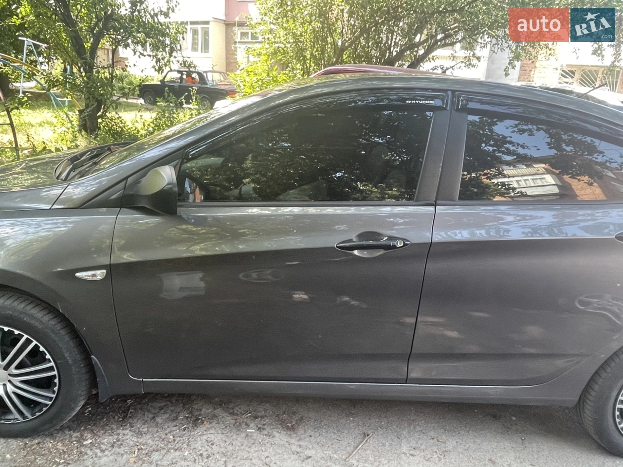 2011 Hyundai Accent - мініатюра 37