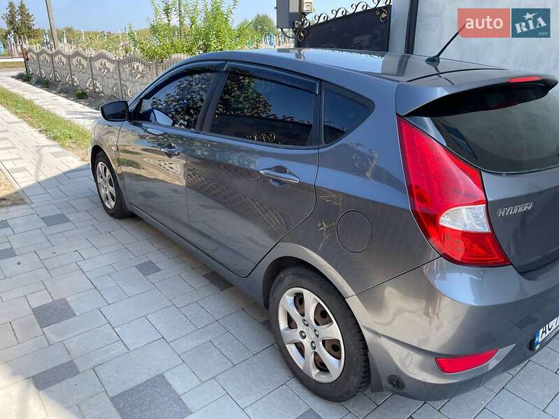 Хэтчбек Hyundai Accent 2012 в Нововолынске фото 4 Хэтчбек Hyundai Accent 2012 в Нововолынске