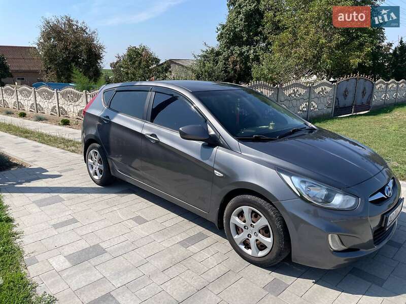 Хэтчбек Hyundai Accent 2012 в Нововолынске фото 9 Хэтчбек Hyundai Accent 2012 в Нововолынске