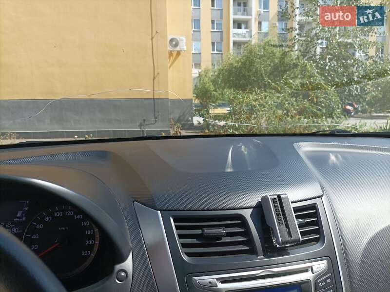 Седан Hyundai Accent 2013 в Одессе фото 5 Седан Hyundai Accent 2013 в Одессе