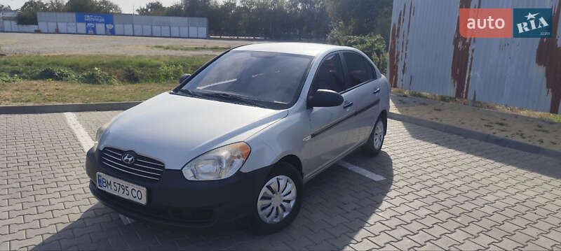 Седан Hyundai Accent 2008 в Черновцах