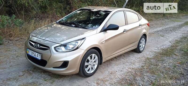 Седан Hyundai Accent 2011 в Кобеляках