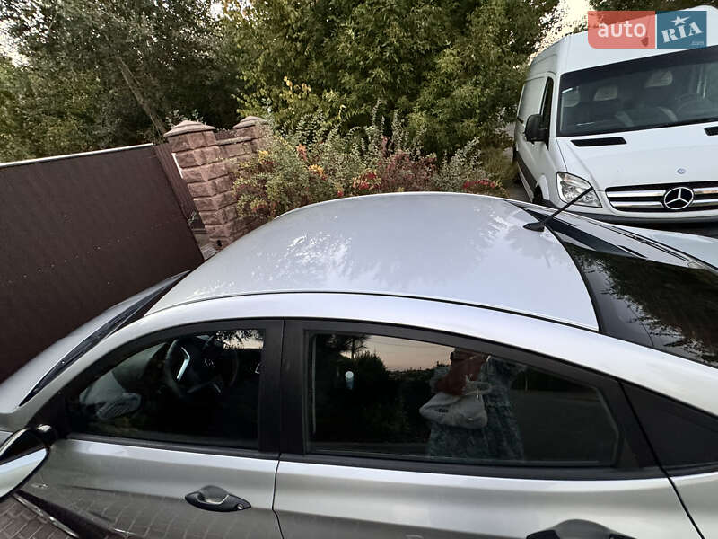 Седан Hyundai Accent 2011 в Києві