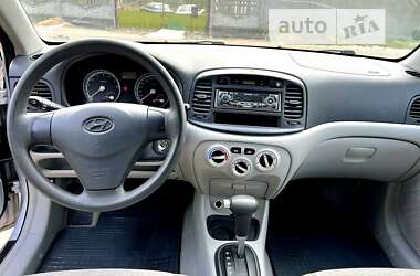 Седан Hyundai Accent 2008 в Кривом Роге