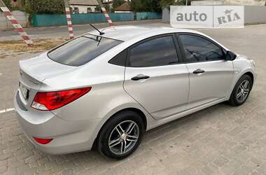 Седан Hyundai Accent 2011 в Козельщине