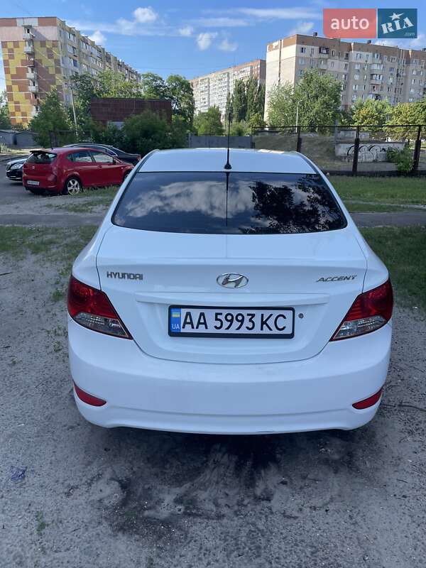 Седан Hyundai Accent 2012 в Киеве фото 2 Седан Hyundai Accent 2012 в Киеве