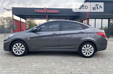 Седан Hyundai Accent 2012 в Вільшанці