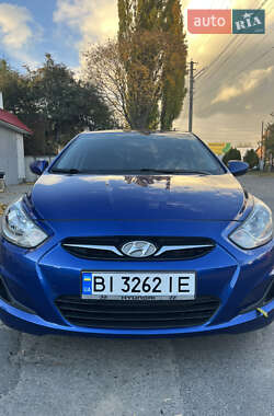 Седан Hyundai Accent 2013 в Лубнах