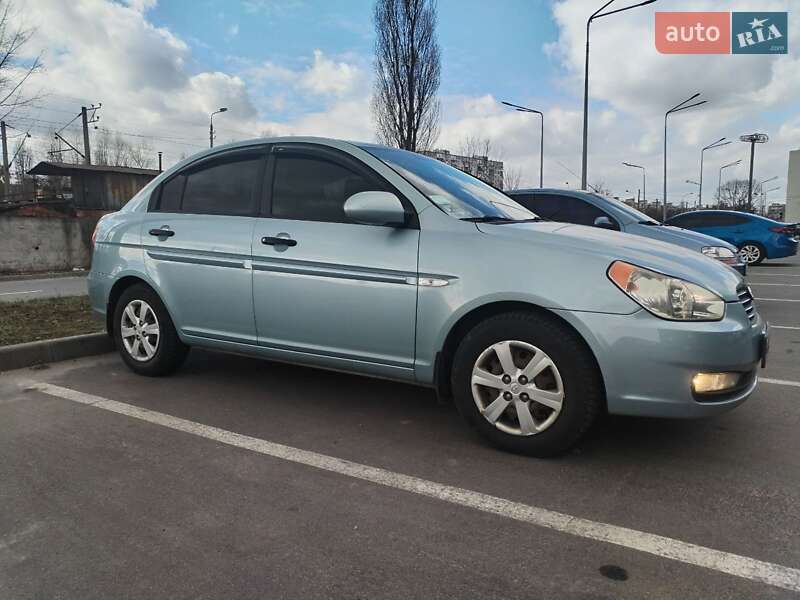 Седан Hyundai Accent 2008 в Киеве
