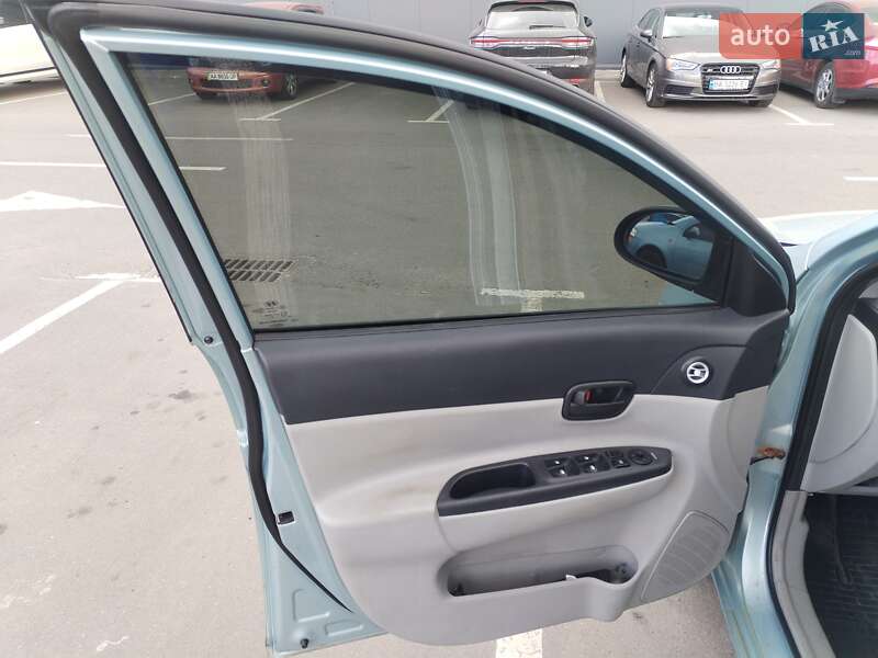 Седан Hyundai Accent 2008 в Киеве фото 25 Седан Hyundai Accent 2008 в Киеве