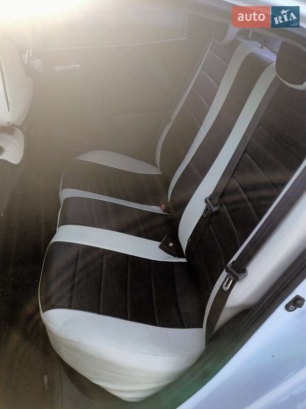 Седан Hyundai Accent 2012 в Хмельницькому фото 10 Седан Hyundai Accent 2012 в Хмельницькому