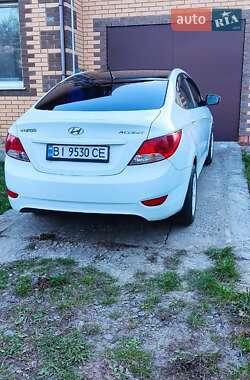 Седан Hyundai Accent 2013 в Полтаві