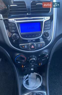 Седан Hyundai Accent 2013 в 