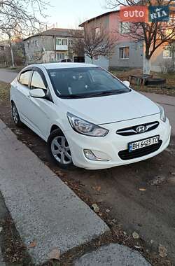 Седан Hyundai Accent 2011 в Татарбунарах