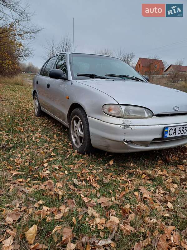 Седан Hyundai Accent 1996 в Смеле
