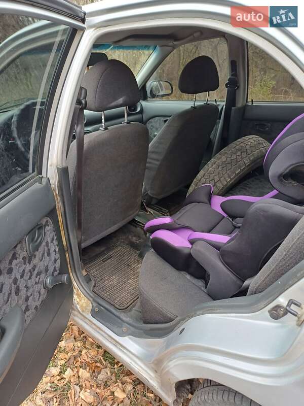 Седан Hyundai Accent 1996 в Смеле